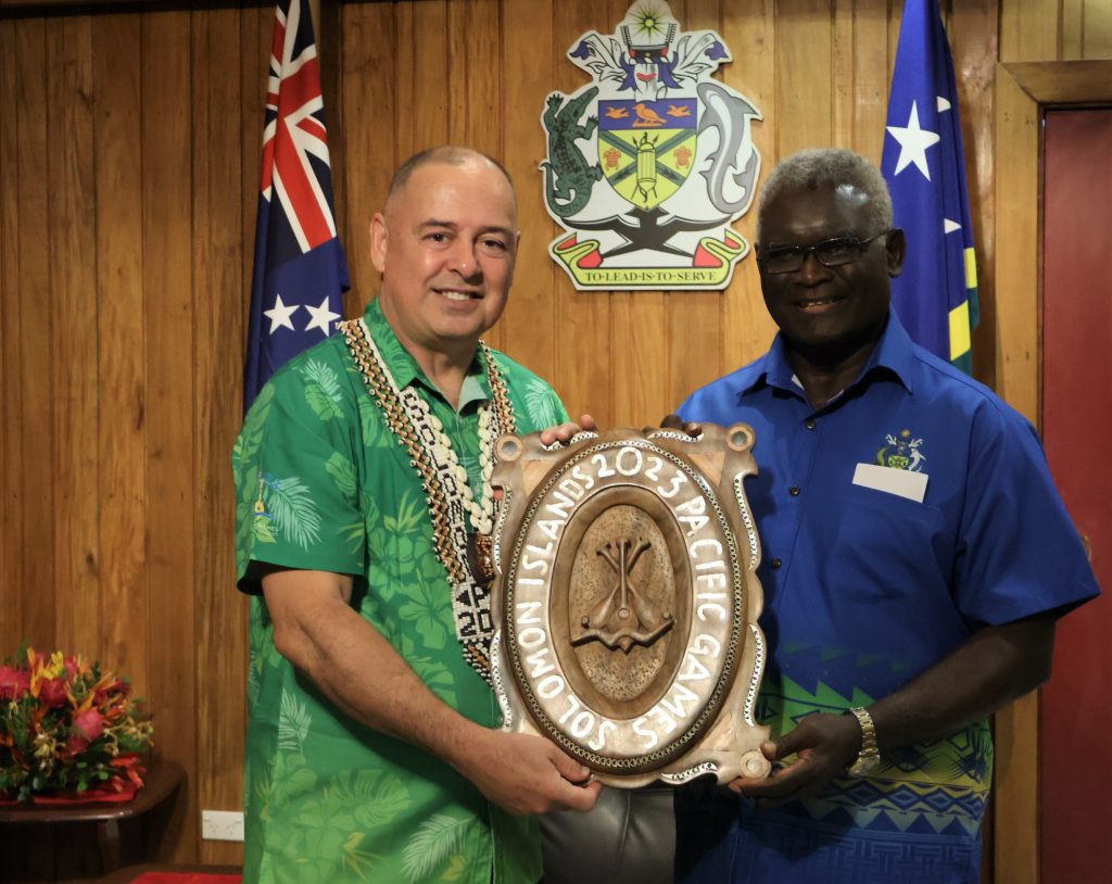 PM SOGAVARE RECEIVED COURTESY CALL FROM COOK ISLANDS PM