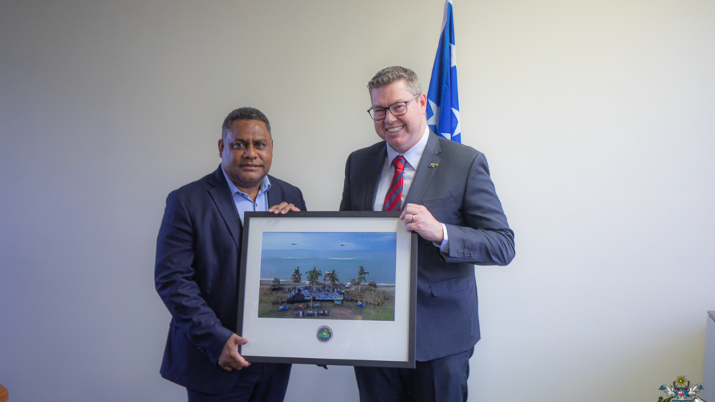 Minister Ramofafia and Minister Conroy hold bilateral meeting