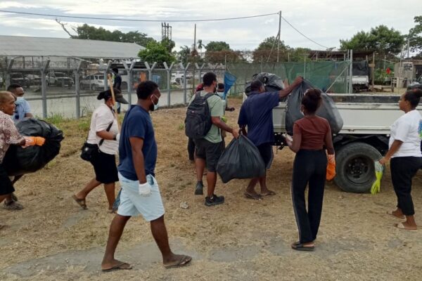 MRD LEADS BY EXAMPLE IN “KEEP HONIARA CLEAN CAMPAIGN”