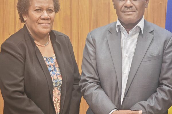 AMBASSADOR WAETARA MEETS WITH PM